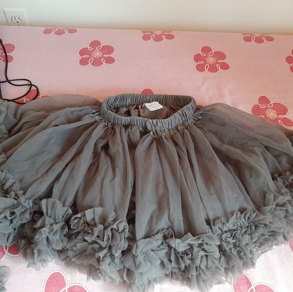 Ensemble - Picture 2 of 2